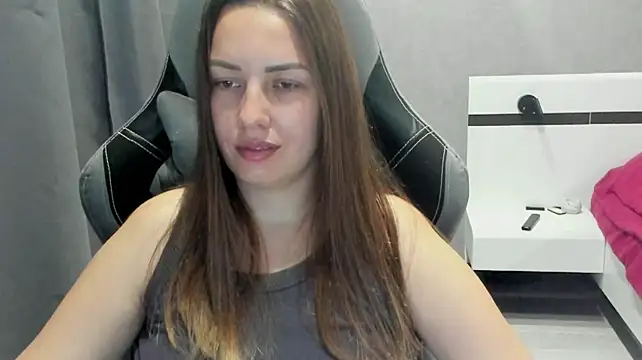 Mia_shy1