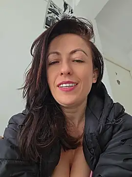 Risky_woman