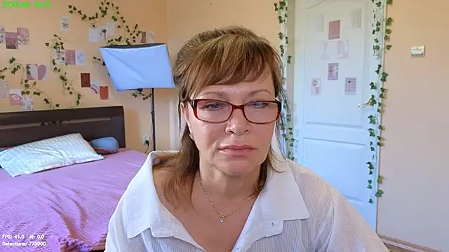 Miss_Moren live cam preview