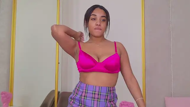 Luna_Cortier live cam preview