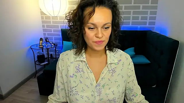 Kira_Steel