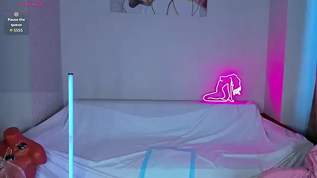 Shakira_Lux