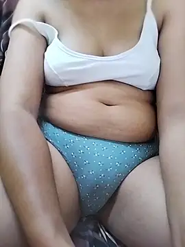 indianshycouple