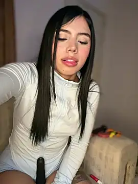 Laura-Khalifa