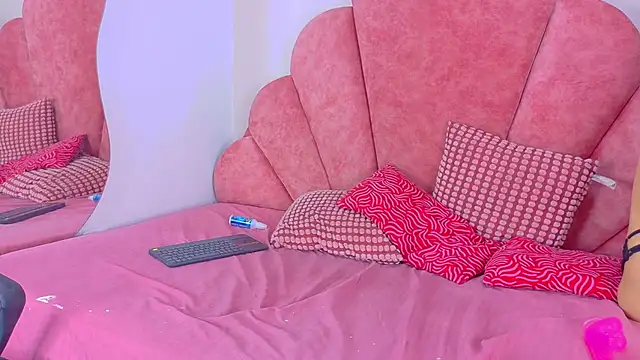 Scarlett_Monroee_