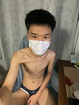 Zhang_yiovo live cam on StripChat