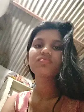 Hott_Surabhi