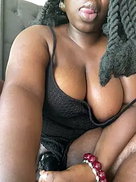 Live webcam show with DarkBerry87 - Interactive Lovense toys available