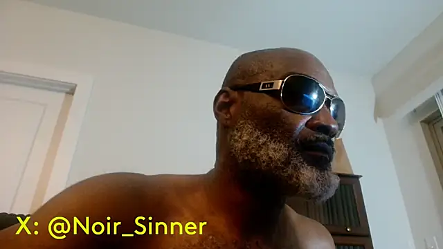sinnernoir (M mature) - naked