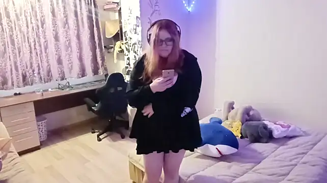 CutieRoar live cam on StripChat