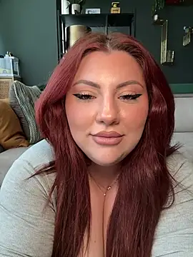 CurvyKimmy1