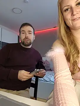 sweetgermangoddess (Ask my age) - 🍒Squeeze and jiggle the tits