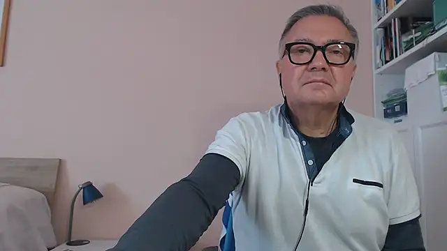 you6me (M grandpa) - Naked show cum