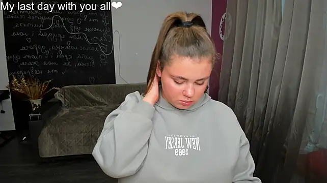 IsabellaBler live cam on StripChat