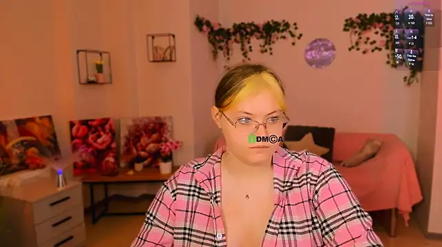 nikole_kitt live cam preview