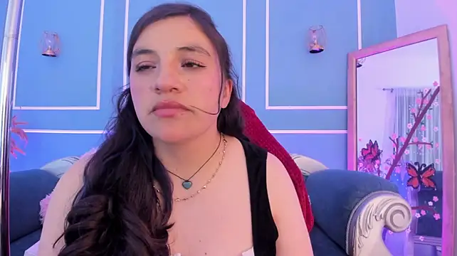 TaraTaylorr live cam preview
