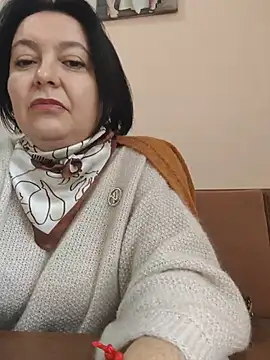 EmmaEmmy40 live cam on StripChat