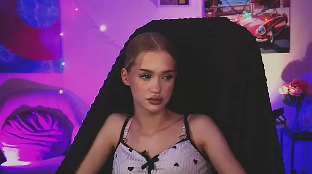 AngelaHolmes