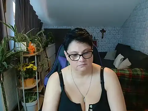 Newgirl4you live cam on StripChat