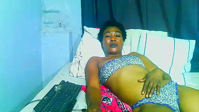 freaky_naughty live cam on StripChat