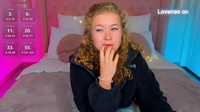 CassiRide live sex cam