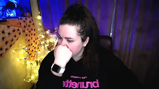 Emily_Mo