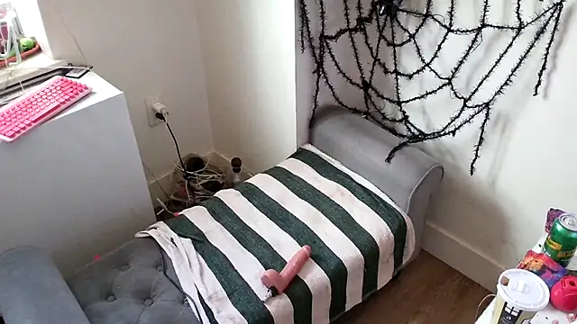 mzpretty444 (F milf) - 4 TOKENS TO CNTRL MACHINE 50 TKNS =3MIN