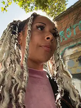 HaileyDiana webcam