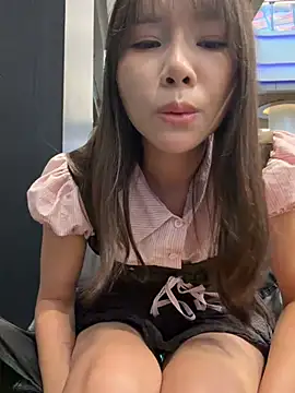 Show de webcam en vivo con Fire-18 - Juguetes Lovense interactivos disponibles