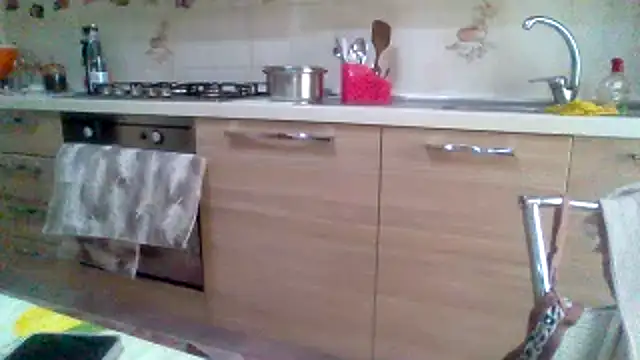 Kelly80 live cam preview