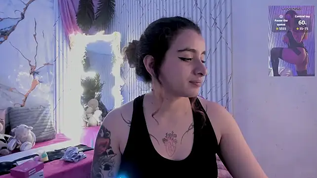Naomy_tay1