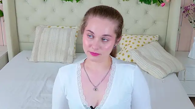 riley_lovely webcam