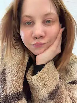 slaviccandy (F teen) - flash panties in fitting room