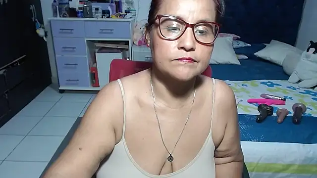 pervert_mommy_ live cam preview