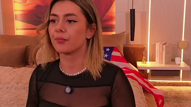 chloefrost live