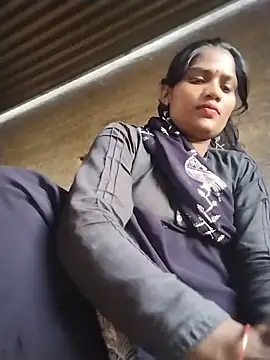 ishani_sharmaa live