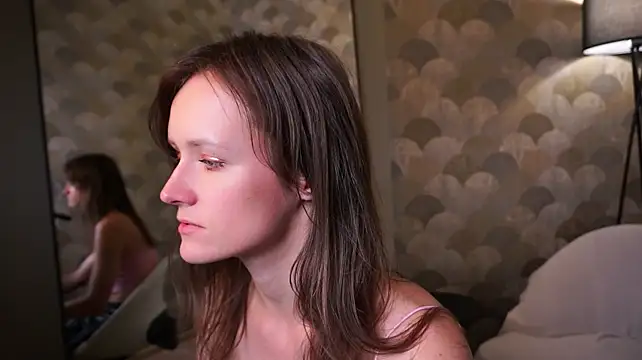 DolphinMorgentau live cam on StripChat