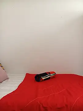 Luciouslips00
