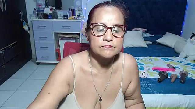 pervert_mommy_ live cam preview