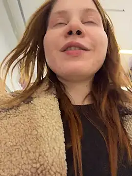 slaviccandy (F teen) - flash boobies in public shoe store