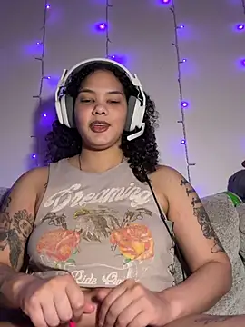 Webcam porno en directo de tastylolaaa