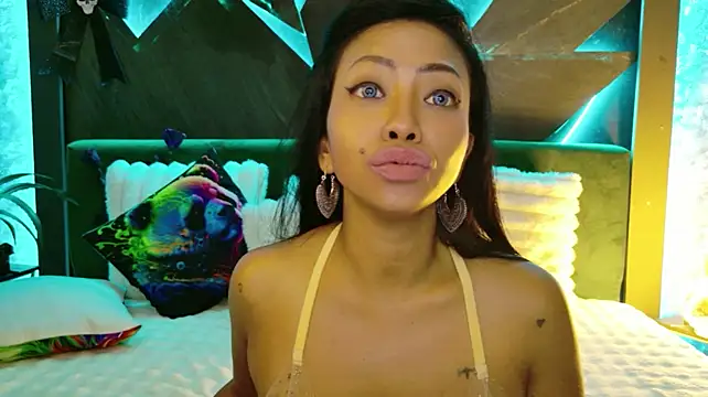 elyaquinn live