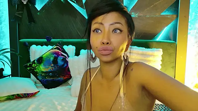 elyaquinn live
