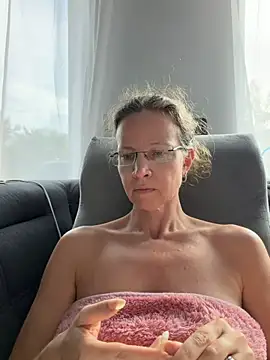 annikarose (F milf) - Naked Orgasmus