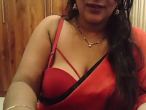 Spandana_Sweety live cam on StripChat