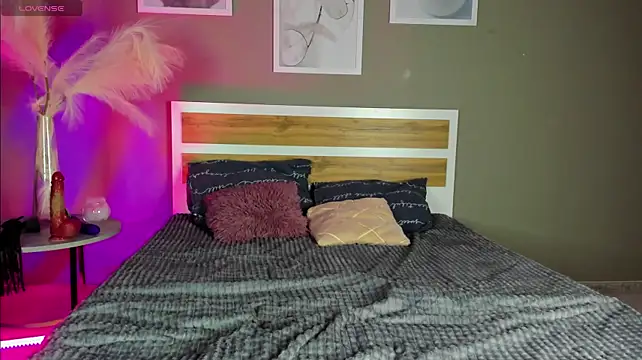 Valerie_Foxy