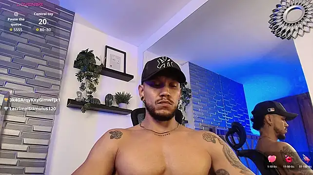 ARON_TAYLER01