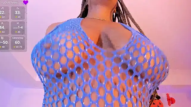 JuicyKendra_