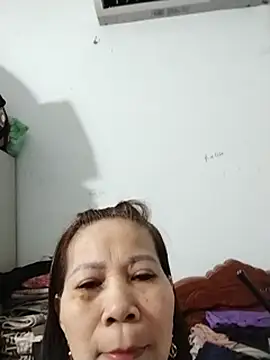 MYAMYA20 live cam preview