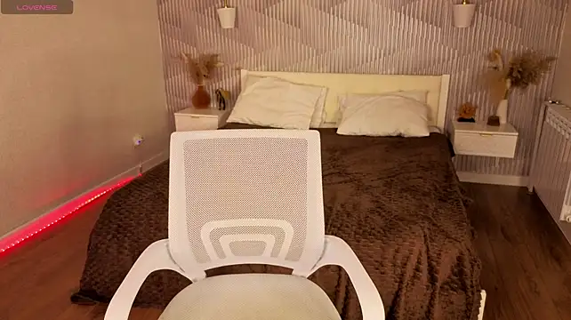 Miya_Reed0